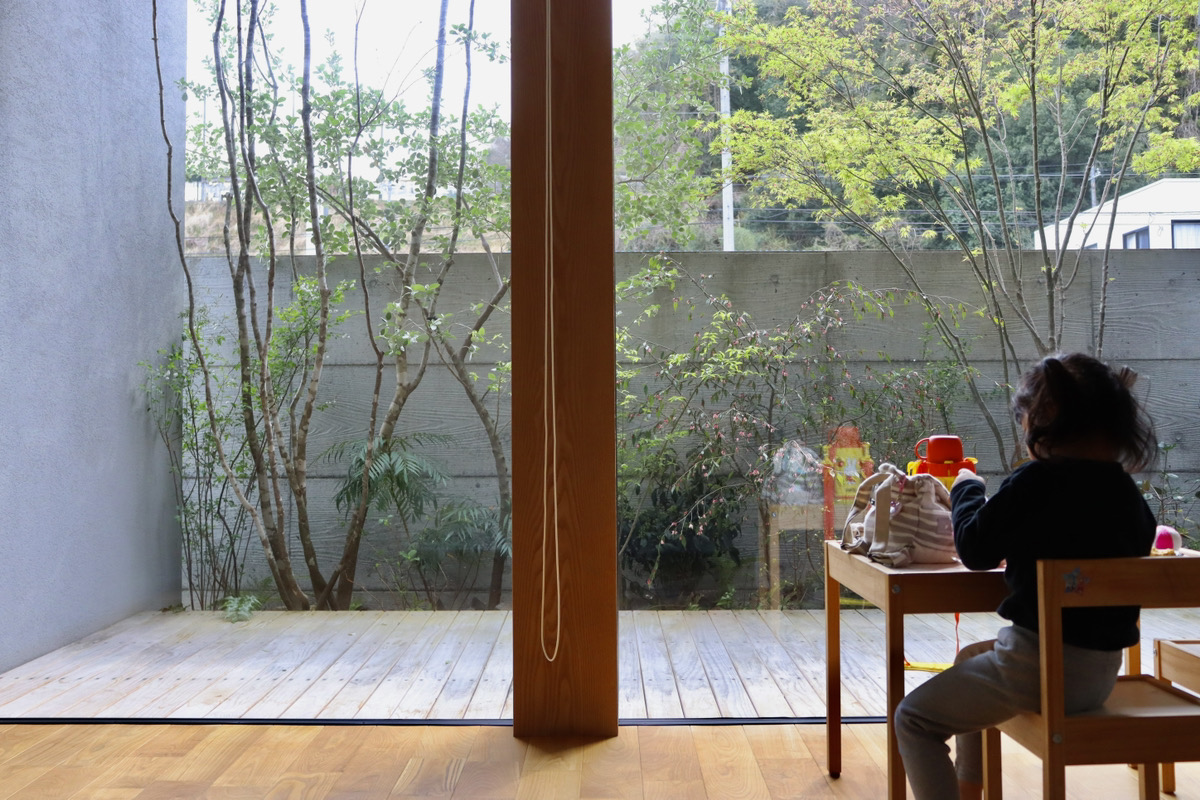 四季折々の自然の変化を感じる贅沢な暮らしです。